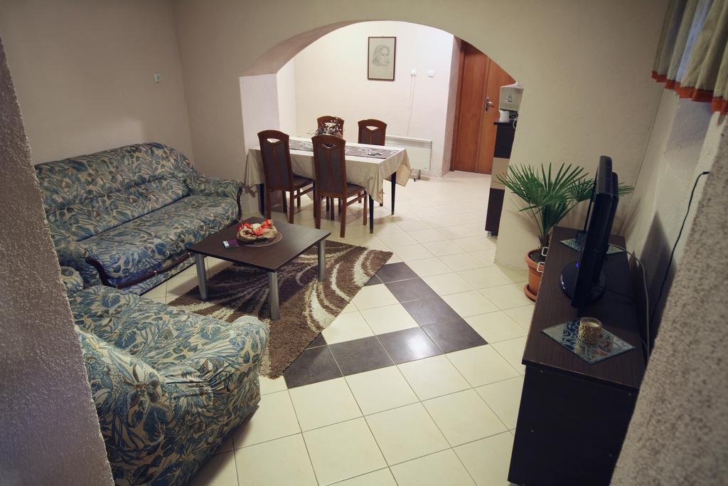 Guest House Via Bitola Exterior foto